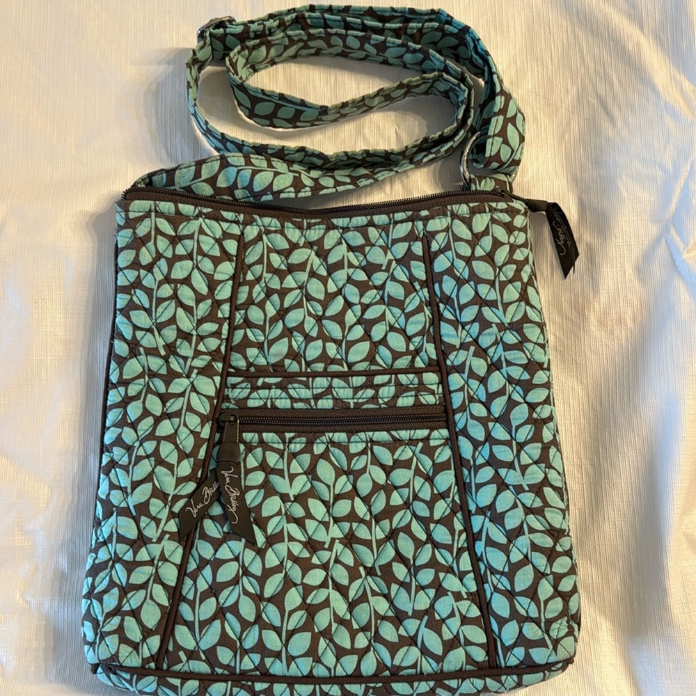 Vera Bradley | Shower Vines Hipster Crossbody Bag - Picture 2 of 8